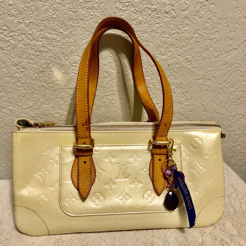 ✅LOUIS VUITTON ✅ Authentic Rosewood Avenue Vernis  Bag